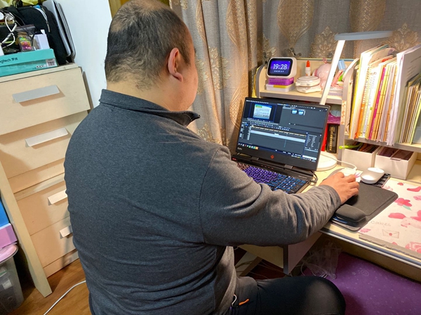 他为蚌埠三中“网上应急课堂”保驾护航